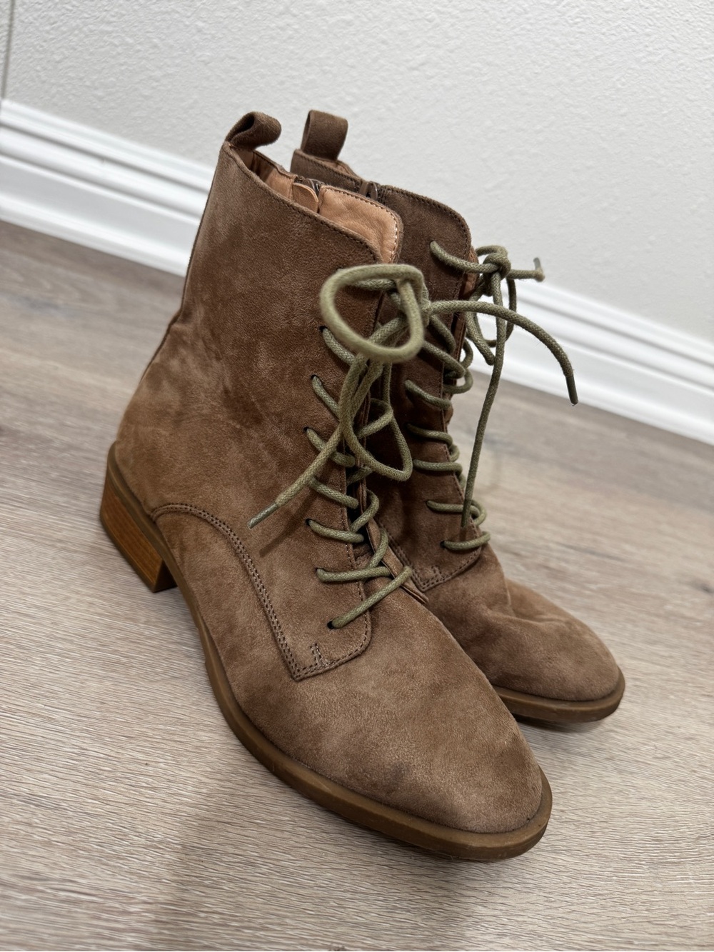 Journee Collection Women's Vienna Block Heel Combat Boots beige Size 6.5